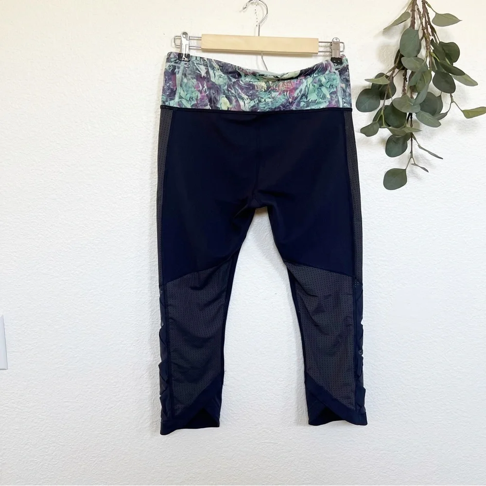 Lululemon- Var-City Crop in Naval Blue/Iridescent Multi
